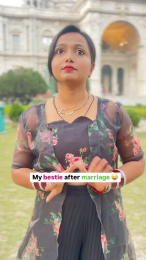 monalisha ghosh Instagram - Shadi ke baad meri Bestie 😅
Tag your bestie ✅
#funny #comedy #viral #trending #bestie #wedding #reel #reelitfeelit #reelkarofeelkaro #reelinstagram