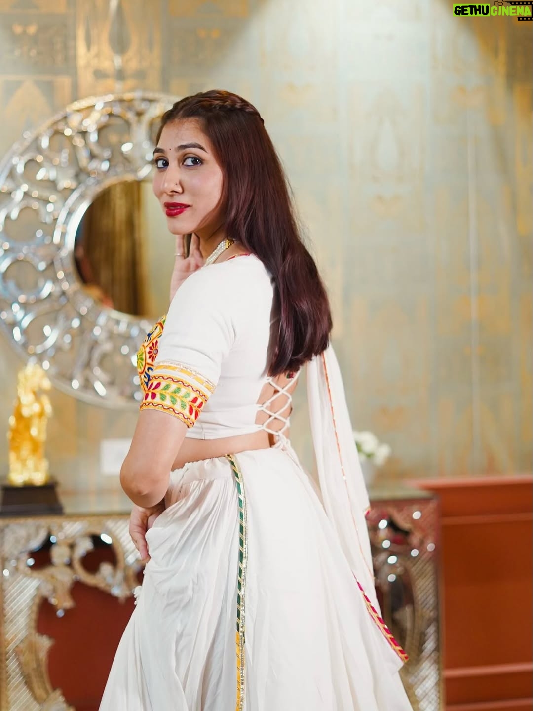netri nisarg trivedi - 3.2K Likes - हंस वाला सफेद 
For an event managed by @fatctalents 
Wearing @ethnira 
Managed (outfit) by @karmaentertainment_ 
Jewellery @alagbypriyanka 
Hair and Location @sm_studio_salon 
Photography: @ignited.view