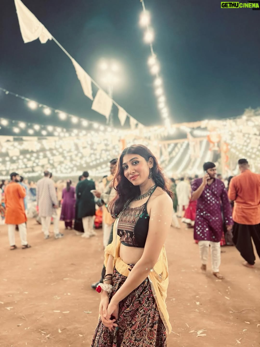 netri nisarg trivedi - 3.1K Likes - Day 3! 
Did garba hopping and over exerted myself…
Stay hydrated ! 
Pc @naamkaengineer_144