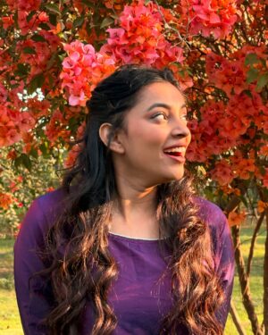 nishtha kesarwani Instagram - Ab Zyada baate karna chhod diya hai maine,Log deewane ho jate hai mere🙈😛
.
.
#nishtha #nishthadancer