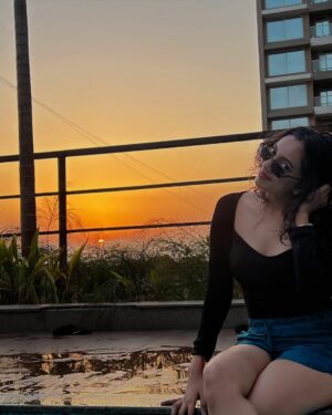 nishtha kesarwani Instagram - Koi mujhsa nahi..😛
.
.
#nishtha #nishthadancer #pic #picture #post #instagram #insta #instagood
