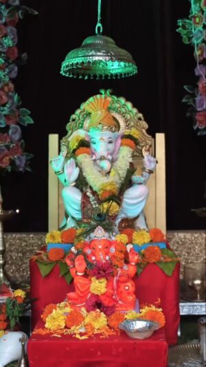 nishtha kesarwani Instagram - Ganapati Bappa Moryaaa✨
#ganapati #ganapatibappamorya #ganeshchaturthi2025 #trending #RupaliGanguly #Anupamaa #anukitoli #Danceranis