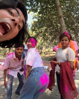 nishtha kesarwani Instagram - Happy Holi 😍
.
.
#nishtha #nishthadancer #holi