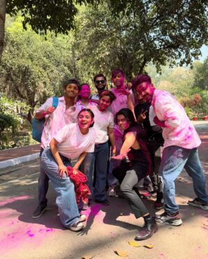 nishtha kesarwani Instagram - Happy Holi 😍
.
.
#nishtha #nishthadancer #holi