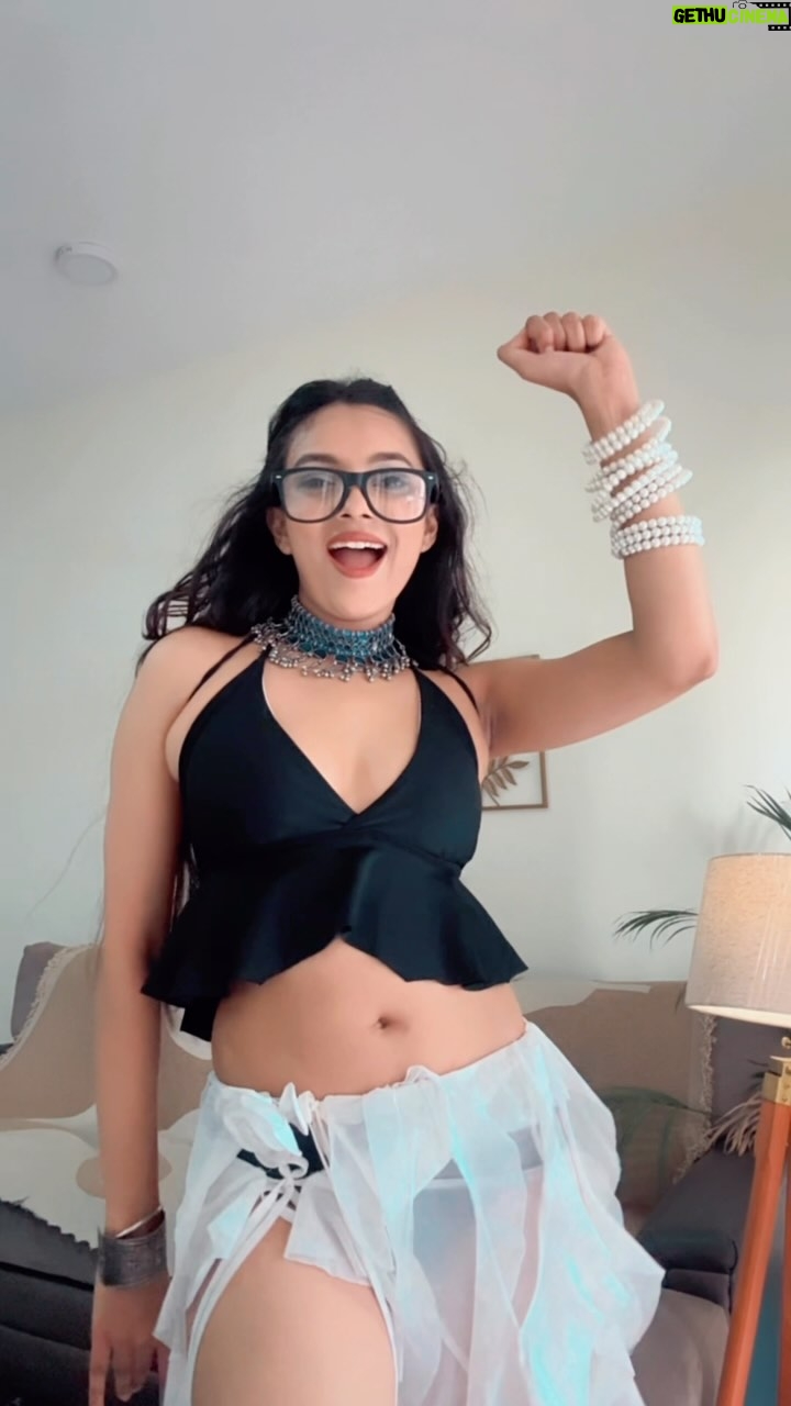 nishtha kesarwani - 3.7K Likes - Whatta vibeee🕊️
.
.
#nishtha #nishthadancer #jacqueline #shreyaghoshal