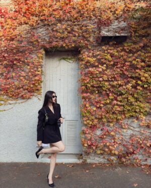 ramneet Instagram - 🐈⬛
Wearing - @commense.official
Use code (ramneet_12) for 💸 off
#explorepage#commense#commensereview