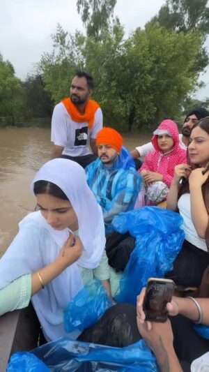 sabrina kaur Instagram - Waheguru Ji Mehar Kreo 🙏🏼 #punjabfloods2025