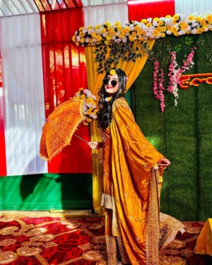sakina khan Instagram - Haldi ceremony 💛
#haldi #haldiceremony #hadi💛