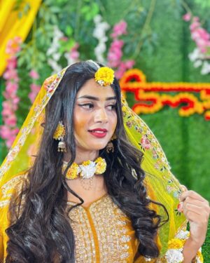 sakina khan Instagram - Haldi ceremony 💛
#haldi #haldiceremony #hadi💛