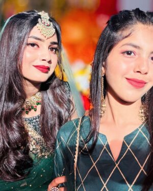 sakina khan Instagram - #mehndi