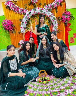 sakina khan Instagram - #mehndi