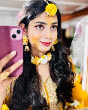 sakina khan Instagram - Haldi ceremony 💛
#haldi #haldiceremony #hadi💛