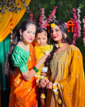 sakina khan Instagram - Haldi ceremony 💛
#haldi #haldiceremony #hadi💛
