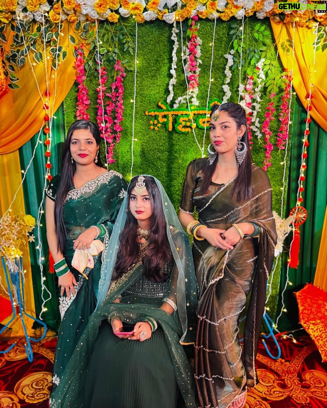 sakina khan - 2.5K Likes - Mehendi ceremony💚 
.
.
.
#photo #mehedidesign
