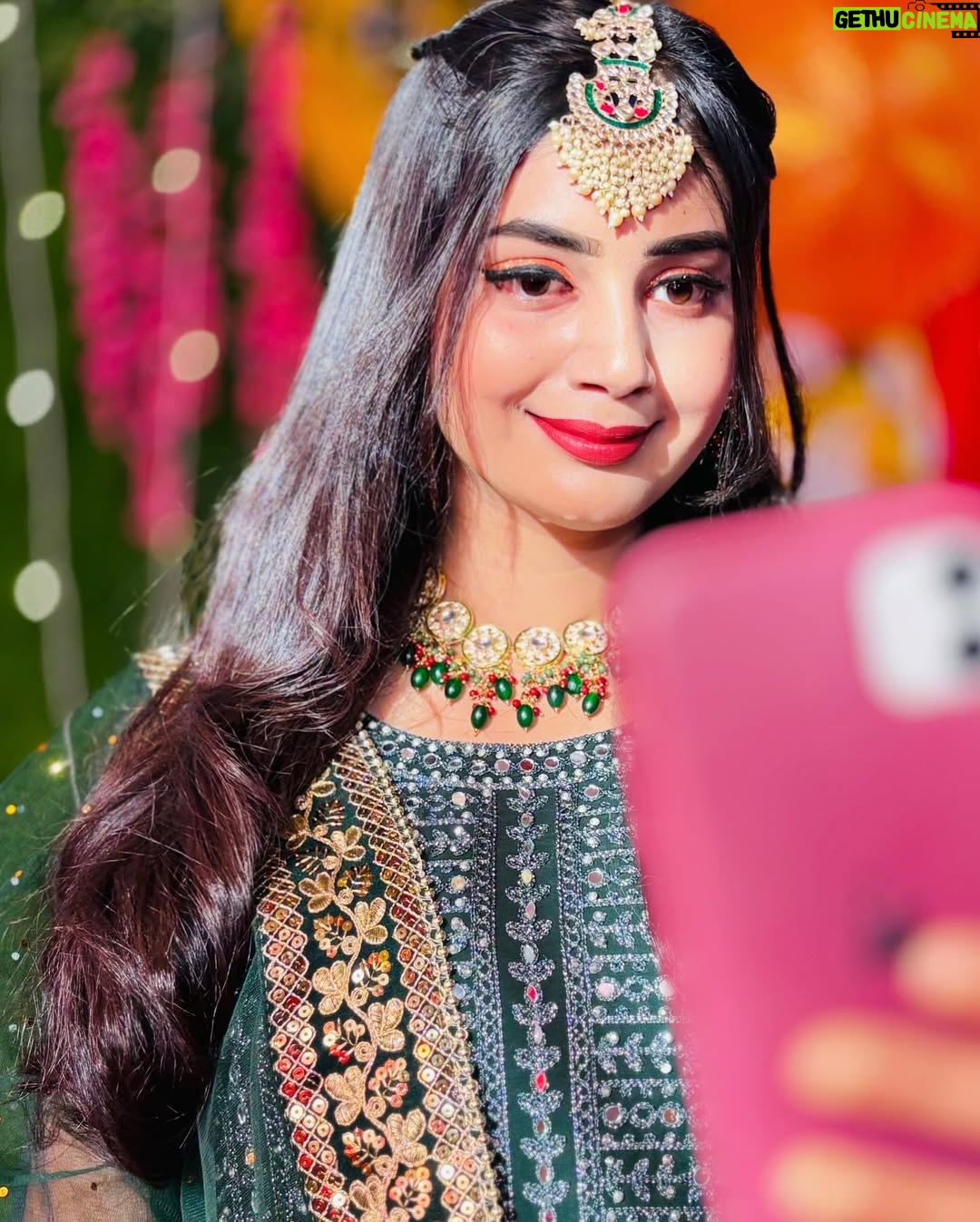 sakina khan - 5.2K Likes - #mehndi