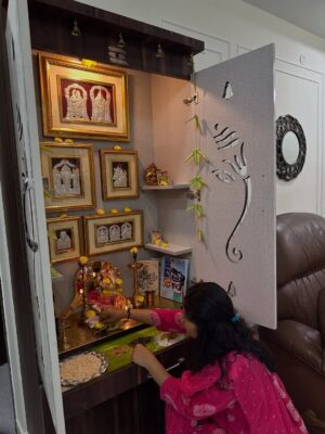 sathya sai krishnan Instagram - Ayudha pooja diaries🤍

✨happy ayudha pooja to all🙏

👗 @jovarsh_boutique 

#happy #ayudhapooja #celebration #enjoy #life #couples #couplegoals❤ #festival #pandiyanstores #pandiyanstorestodayepisode #vijaytv #kurthi #salwar #festivwear #collection #insta #instapic #instalike #instagood