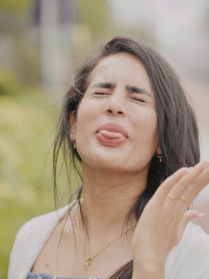 swetha ghattamaneni Instagram - Nuvveleni nenu lenugaaaā¤ļø
lene lenuga
Lokanne jayinchina nee prema vallaā¤ļø
Pondhuthunna hayi mundhu odipove
Jarindhile jallumantu vaana chinuku
Thaki thadisindhile nalo praname
Ee badhake premanna
maata thakkuvaindhigaā¤ļø
šø: @vikas_pathipaka