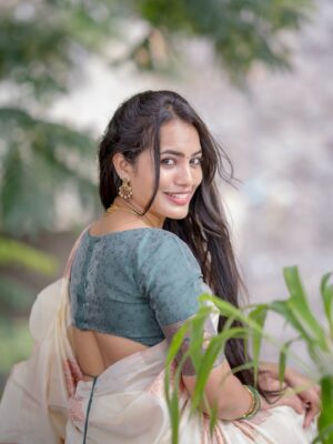 swetha ghattamaneni Instagram - ą°µą°æą°Øą°¾ą°Æą° ą°ą°µą°æą°¤ą°æ ą°¶ą±ą°ą°¾ą°ą°¾ą°ą°ą±ą°·ą°²ą±ā¤ļø
šø: @shutterromance_
Outfit: @urbannchic