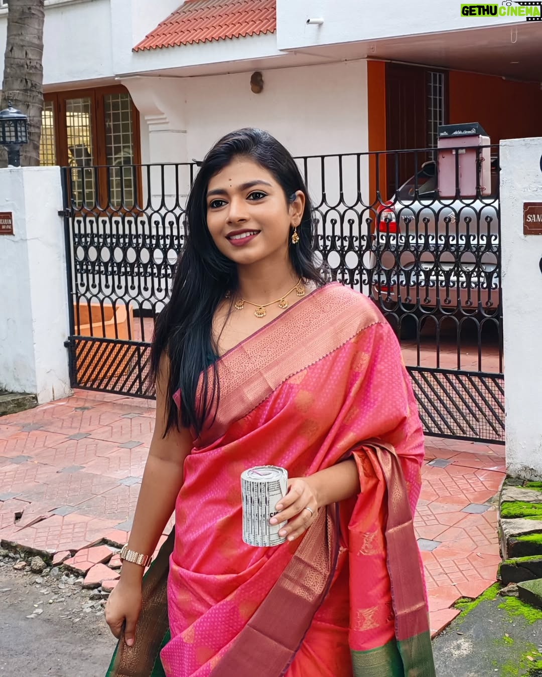 swetha kumar - 18K Likes - Happy & safe deepavali to everyone🪔🩷💚May this deepavali bring you success💪🏻 happiness😍and inner wish😇 

அனைவர்க்கும் இனிய தீபாவளி நல்வாழ்த்துக்கள்♥️⭐✨ @swethakumar_off

#happydeepavali #deepavali #diwali #2025 #festival #tradional #saree #candid #photo #crackers #tamilgirl #instagood #post #trending #instagram #facebook #threads #swethakumar_off