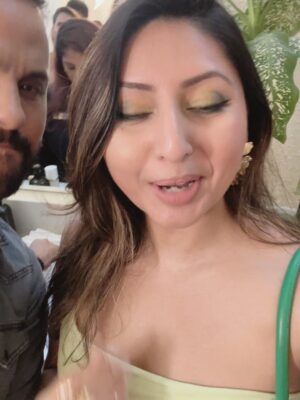 tanaya Gupta Instagram - I’m OBSESSED with the @anastasiabeverlyhills Impeccable Foundation! My honest review: it gets BETTER with time, zero oxidation, and no cracks!
#beauty #foundation #anastasiabeverlyhills #makeup #beautyinfluencer #mumbaiinfluencer #mumbaibeauty