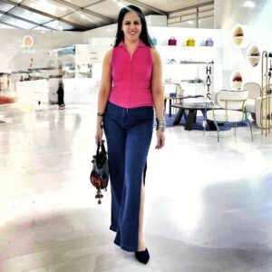 tania suri Instagram - Posting this simple look coz @mohit89wadhwa is somehow convinced this is my @barbie look.. well at times simple is better 😁 What do you think?
Had a great time at the @ajioluxe's @llwindia listening to some great performances, checking out cool brands and having great food and conversation with my mad peeps Kanisha and Mohit
📷- @kanishamalhotraofficial
(Ajio luxe, jio world garden, fashion, Barbie, pink)