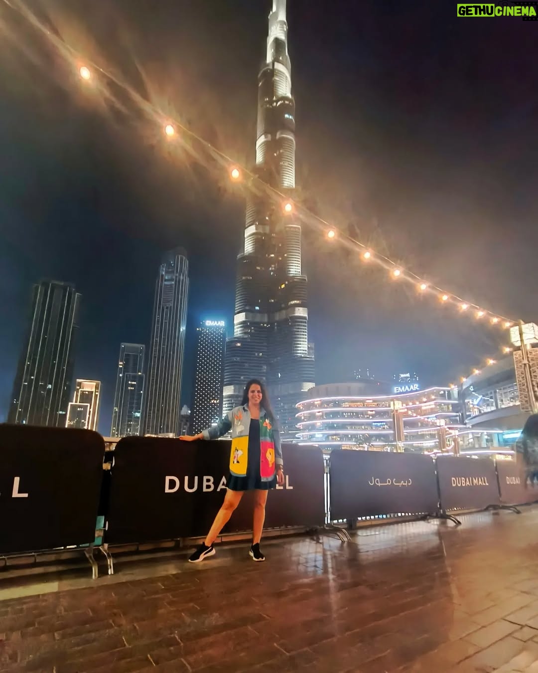 tania suri - 3 Likes - Stand tall and let everyone notice your awesomeness 😉😎✨

#justdubaithings❤ #burjkhalifa #dubai 

Wearing the cutest shirt I got from @vidhicollection_lokhandwala 
#notanad