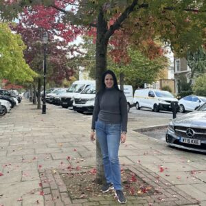 tania suri Instagram - 🍁🍁🍁
#londonthrowback🇬🇧❤️
📷- @jain.avika