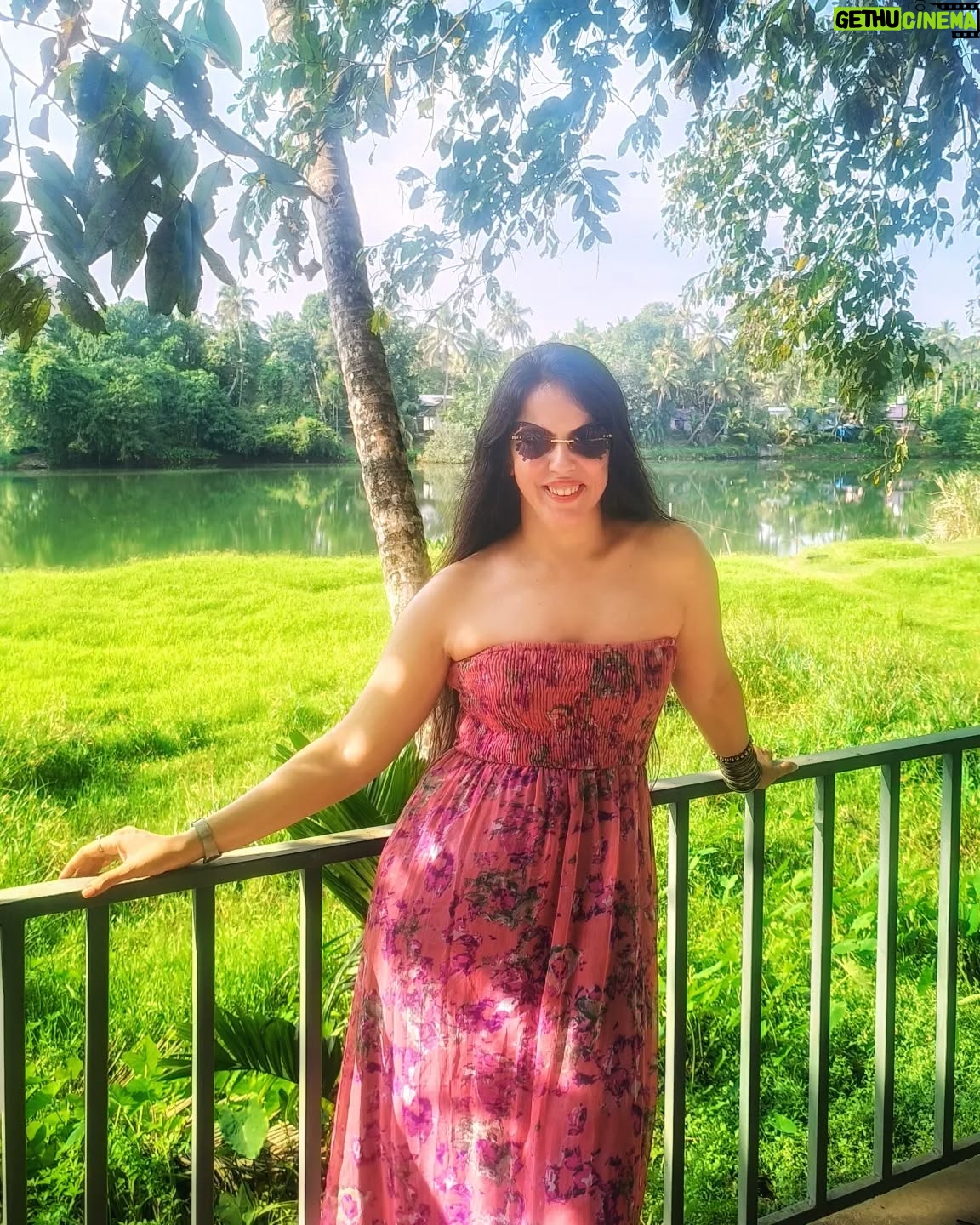 tania suri - 3 Likes - Them sunny days 😎 
#iykyk 

📷- @yelloooothere 

#kerela #vacation #throwback
