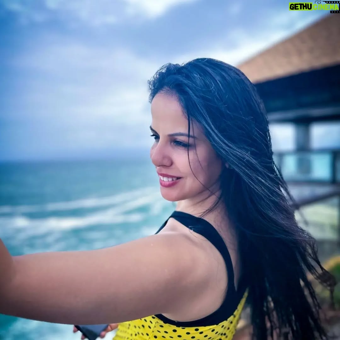 tania suri - 3 Likes - When you finally have a good picture after ages 🤩 

Thank you @gboy.nwc.. this was absolutely magical 

#kovallam #leelahotel #beachviews