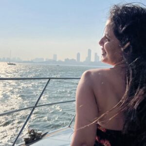 tania suri Instagram - Messy hair, sunny day, the high seas and me ❤️
📷- @gaurav.__.sharma (thanks for this shot G 🤗)
(Sea, sailing, yatch, Mumbai, sunshine)