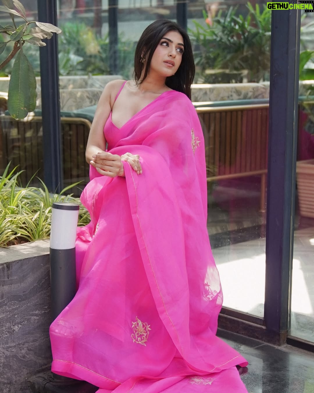 vedika Mehta - 4.9K Likes - @ekayabanaras 💖
