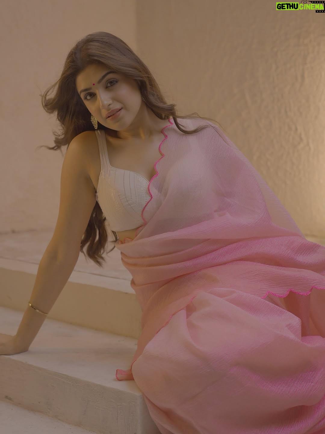 vedika Mehta - 9K Likes - To actually feel how magical this sounds 🎶🪷💕