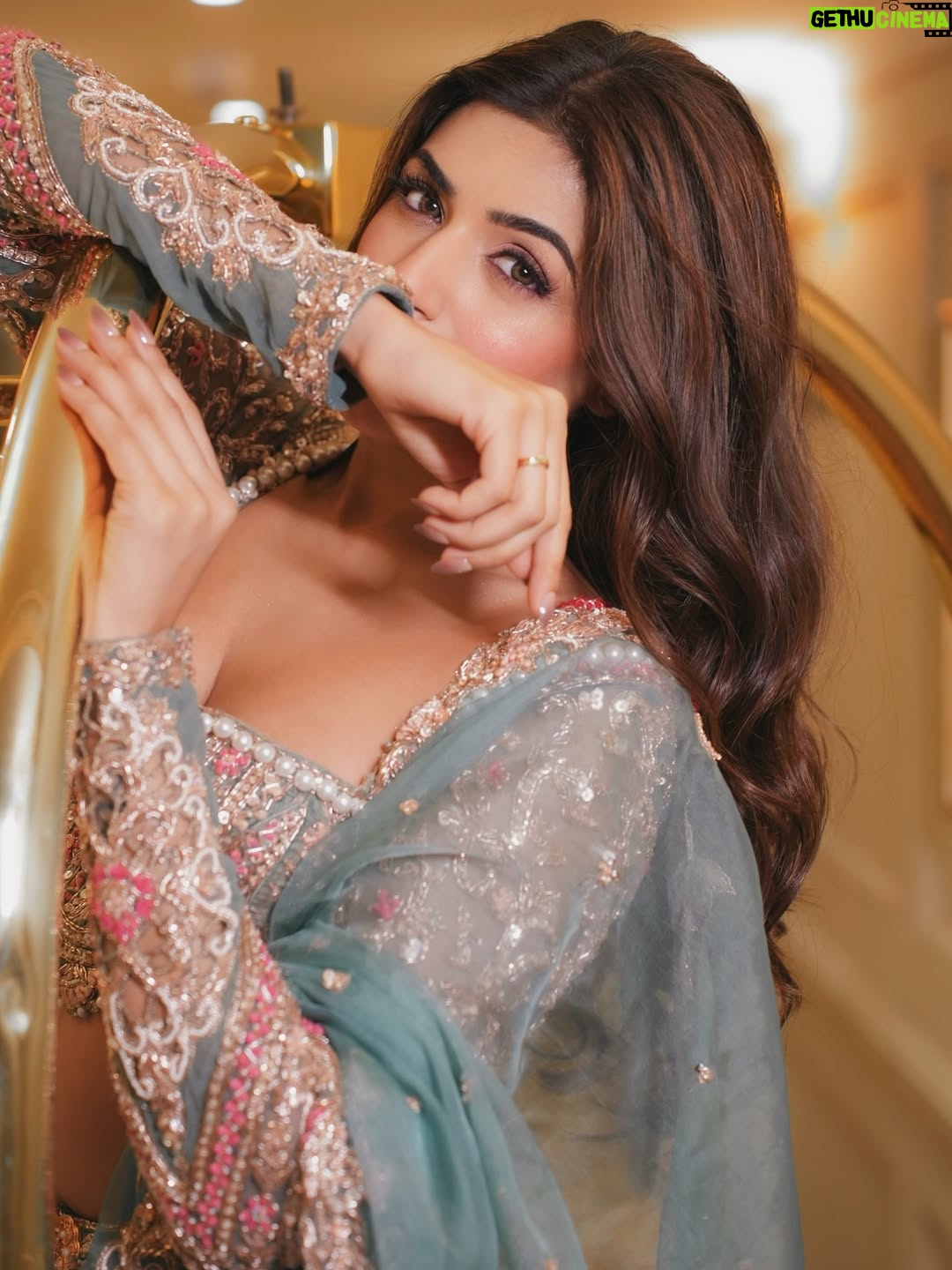vedika Mehta - 3 Likes - In @jigarandnikitaofficial 💖

Makeup by: @makeupartistshifa
Hair: @vinniehairstylist 
Styled by: @princyypatell_