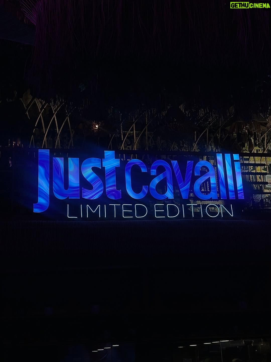 vedika Mehta - 1K Likes - Still not over last night’s Just Cavalli launch!
The new Limited Edition watches are beyond stunning.
4 exclusive styles, only 200 pieces across Asia. Rare, bold, and iconic✨🐍

#JustCavalli #JustCavalliLimitedEdition #LimitedEditionLaunch #YearOfTheSnake #2025
