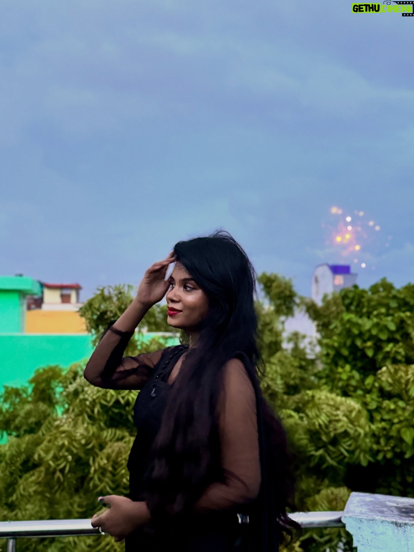 Aarthi Chandran - 6.7K Likes - Diwali in black- before the plot twist ✨ 
a goodbye to the colour that’s seen all my versions 🖤🌙
happy diwali, from my light to yours 🕯️🧨🎇🎆✨

#Diwali
#HappyDiwali
#Diwali2025
#FestivalOfLights
#DiwaliVibes
#DiwaliCelebration
#DiwaliMood
#DiwaliFeels
#DiwaliDecor
#DiwaliLook
#DiwaliReady
#LightsOfDiwali
#DesiVibes
#EthnicWear
#TraditionalLook
#IndianFestival
#DiwaliOutfit
#DiwaliSpecial
#PatakaLook
#FestiveSeason
#OOTD
#GlowUp
#LitDiwali
#DiwaliNight
#SparkleAndShine
#HomeDecor
#FamilyCelebration
#DiwaliCelebrations
#SweetDiwali
#mableaarthi