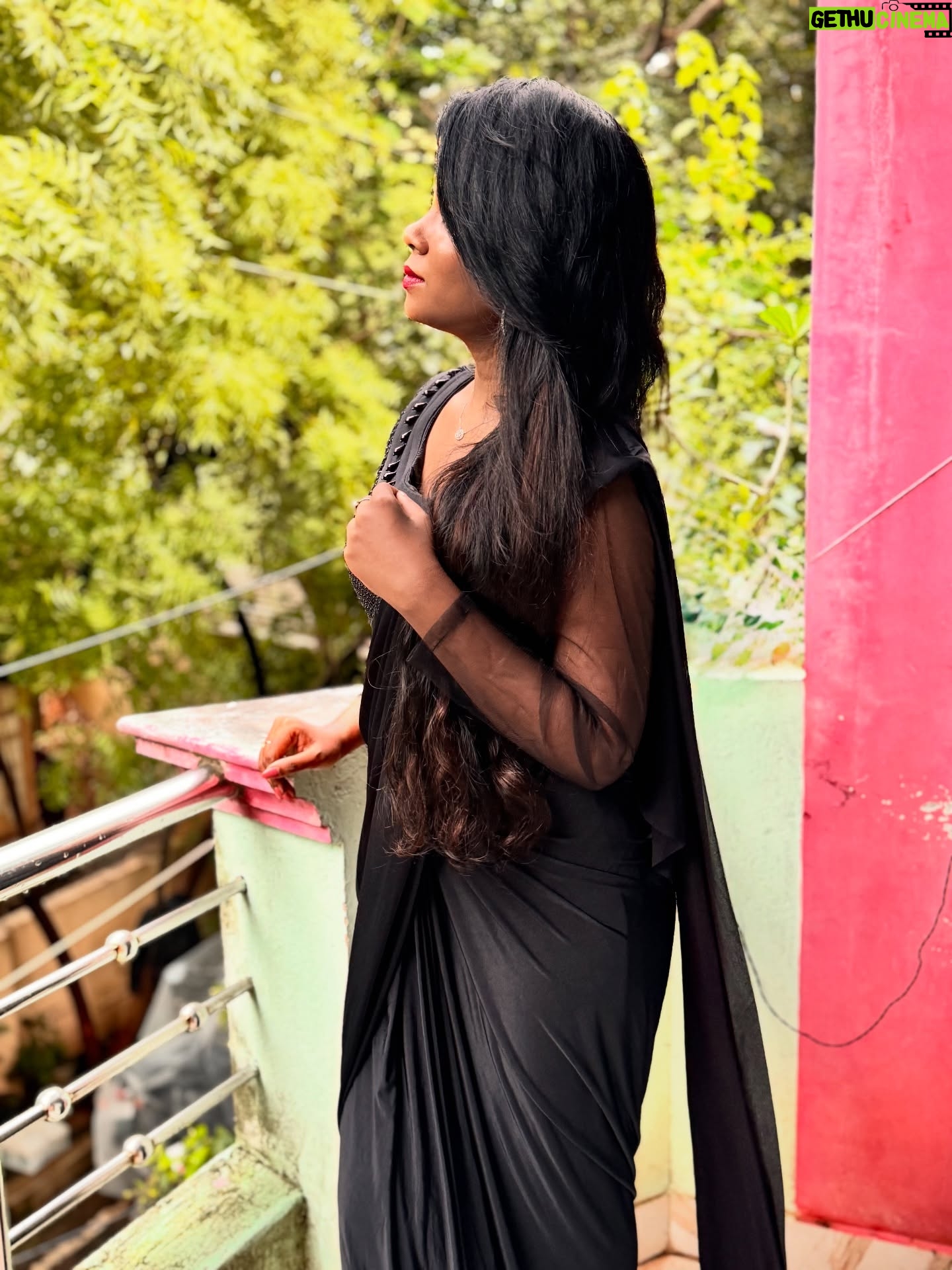 Aarthi Chandran - 6.7K Likes - Diwali in black- before the plot twist ✨ 
a goodbye to the colour that’s seen all my versions 🖤🌙
happy diwali, from my light to yours 🕯️🧨🎇🎆✨

#Diwali
#HappyDiwali
#Diwali2025
#FestivalOfLights
#DiwaliVibes
#DiwaliCelebration
#DiwaliMood
#DiwaliFeels
#DiwaliDecor
#DiwaliLook
#DiwaliReady
#LightsOfDiwali
#DesiVibes
#EthnicWear
#TraditionalLook
#IndianFestival
#DiwaliOutfit
#DiwaliSpecial
#PatakaLook
#FestiveSeason
#OOTD
#GlowUp
#LitDiwali
#DiwaliNight
#SparkleAndShine
#HomeDecor
#FamilyCelebration
#DiwaliCelebrations
#SweetDiwali
#mableaarthi