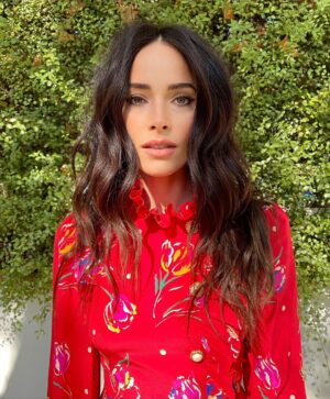 Abigail Spencer Instagram - Friday feels. 🍂 

📷 @claytonhawkins