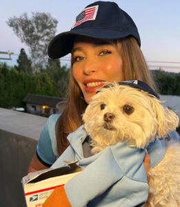 Actress Adriana Fonseca HD Photos and Wallpapers October 2025