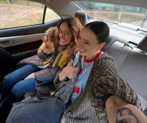 Agustina Suásquita Instagram - Ayer se estrenó la segunda temporada de Envidiosa en @chenetflix Y YA HAY PERSONAS QUE LA TERMINARON 😂 Gracias por los mensajitos, la felicidad de sumarme a este proyecto es inexplicable ♥️🎬