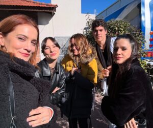 Agustina Suásquita Instagram - Ayer se estrenó la segunda temporada de Envidiosa en @chenetflix Y YA HAY PERSONAS QUE LA TERMINARON 😂 Gracias por los mensajitos, la felicidad de sumarme a este proyecto es inexplicable ♥️🎬