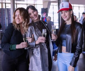 Agustina Suásquita Instagram - Ayer se estrenó la segunda temporada de Envidiosa en @chenetflix Y YA HAY PERSONAS QUE LA TERMINARON 😂 Gracias por los mensajitos, la felicidad de sumarme a este proyecto es inexplicable ♥️🎬