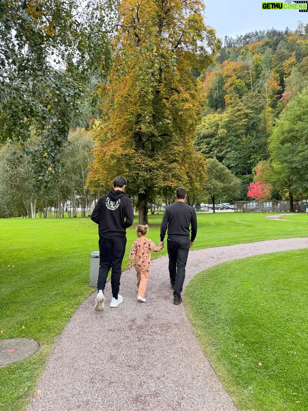 Alena Šeredová - 25.7K Likes - Ogni occasione è buona per stare insieme ❤️ a tifare @louisbuffon9 #🇨🇿