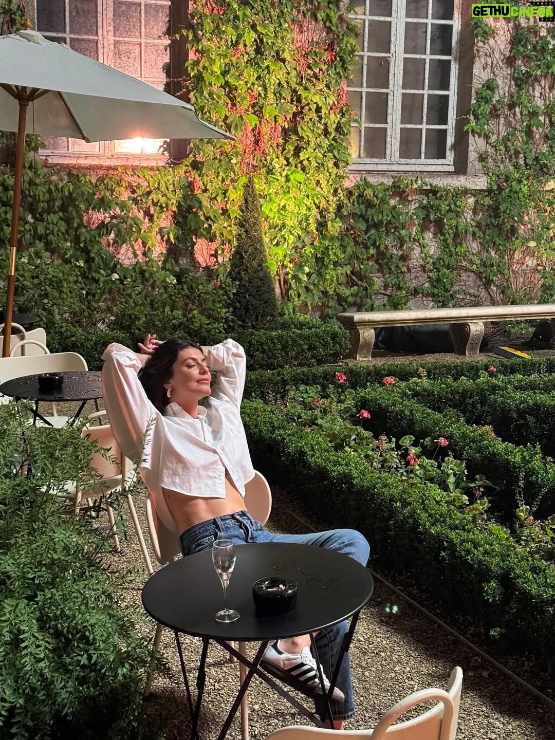 Alessandra Mastronardi - 44.3K Likes - Best show in Paris @amiparis bravò @alexandremattiussi9 you were Super!! 🙏mes amis @nsantiweil  @carlomengucci @elenadamario @vaneboz @fferretti3 @othersrl ✨✨✨✨✨à la prochaine fois