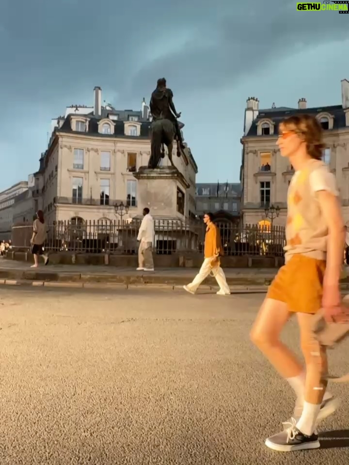 Alessandra Mastronardi - 44.3K Likes - Best show in Paris @amiparis bravò @alexandremattiussi9 you were Super!! 🙏mes amis @nsantiweil  @carlomengucci @elenadamario @vaneboz @fferretti3 @othersrl ✨✨✨✨✨à la prochaine fois