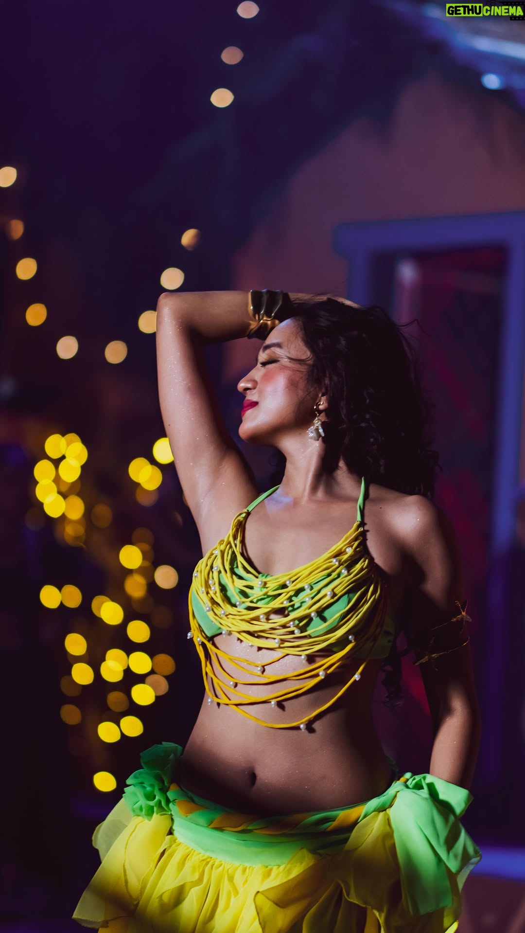 Alisha Rai - 5.6K Likes - ❤️✨