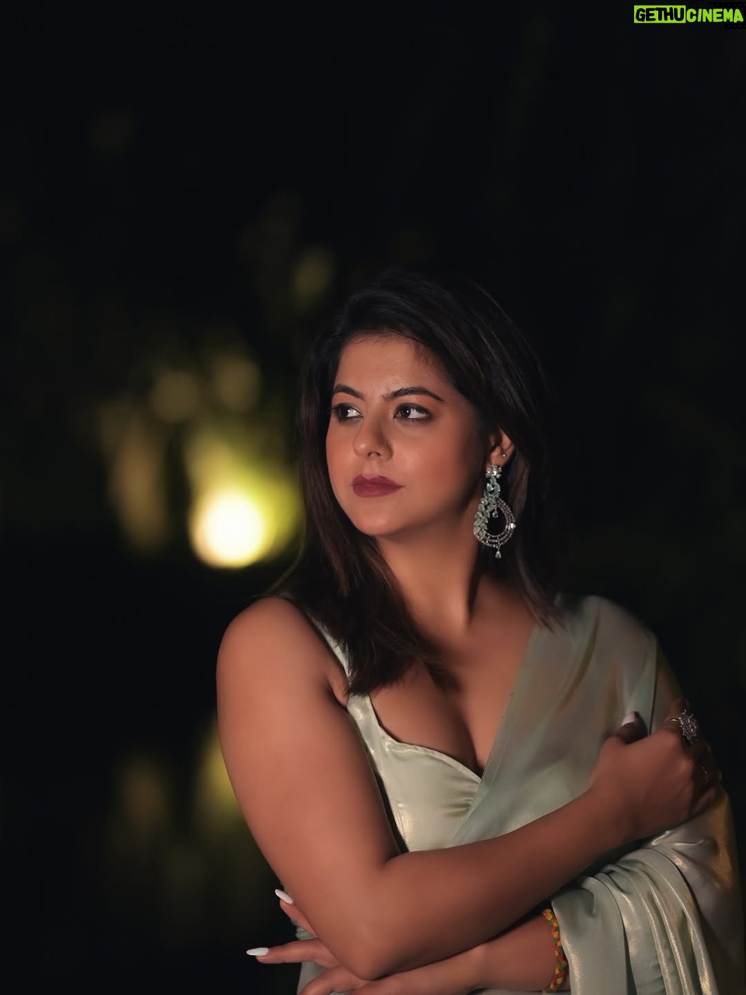 Alivia Sarkar - 14.6K Likes - Your photo — peace. 
Your distance — poetry. 💭

#fatalconnections