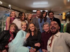 Allison Janney Instagram - A Royale selfie series. 🌴 

#palmroyale Season 2… November 12th! @appletv
