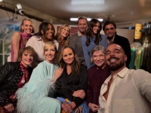 Allison Janney Instagram - A Royale selfie series. 🌴 

#palmroyale Season 2… November 12th! @appletv