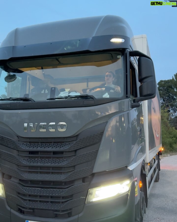 Amaia Romero - 114K Likes - arrrrrrrrancamos con los festivales 🚛💨

24/05 - Festial - Alcázar de San Juan
29/05 - Tomavistas - Madrid
31/05 - Spring Festival - Alicante
07/06 - Primavera Sound - Barcelona
13/06 - O Son do Camiño - Santiago de Compostela
27/06 - BigSound Festival - Valencia
11/07 - BBK Live - Bilbao
12/07 - BigSound Festival - Pontevedra
19/07 - Pirineos Sur - Huesca 
26/07 - Mobofest - Mallorca
27/07 - Low Festival - Benidorm 
02/08 - Bella Fest - Málaga
07/08 - Concert Music Fest - Chiclana
09/08 - Sonorama - Aranda del Duero 
23/08 - Cooltural Fest - Almería
14/09 -  Viva la Feria - Albacete
27/09 - FIZ Festival - Zaragoza
04/10 - Festival B - Barcelona