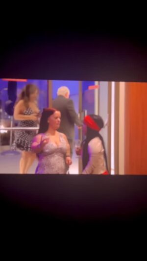 Amanda Salinas Instagram - I'm dead af with @dreatwin_ “Sugar Daddies” 💀 that's my sister fr 🤦🏻♀️😂. Next episode got me hyped!!! SUBSCRIBE TO BRANDON TV FOR $5.99 #brandontv #tinytwins #newbeginnings #wereback #littlereunion